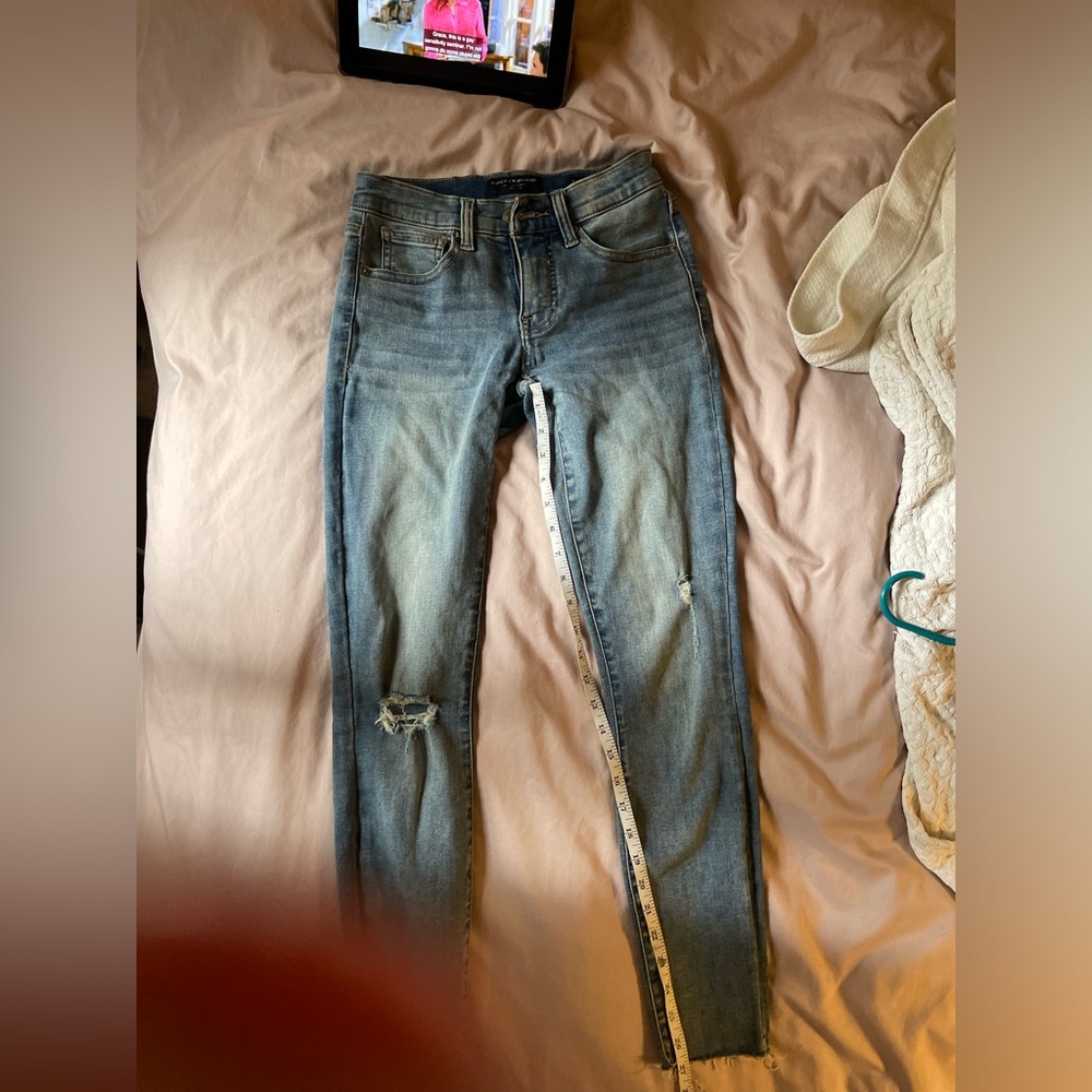 Lucky jeans distressed ripped size 25